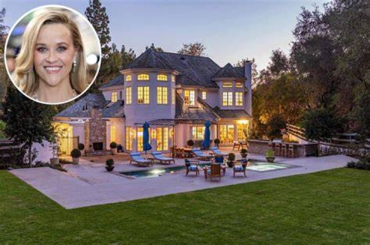 Who Pays For Renovations On Unsellable Houses? – Celebrity