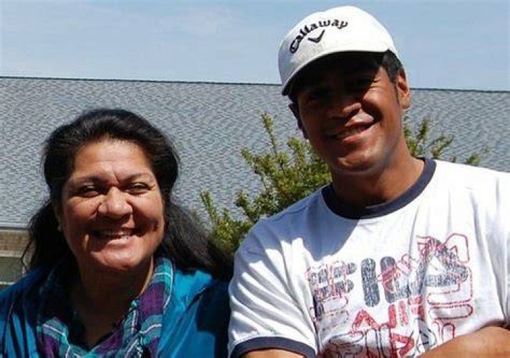 Who was Tony Finau mother Ravena Finau?