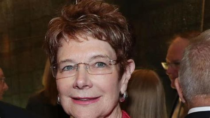 Why was Carol Austin (Denise Dowse) replaced on The Resident?