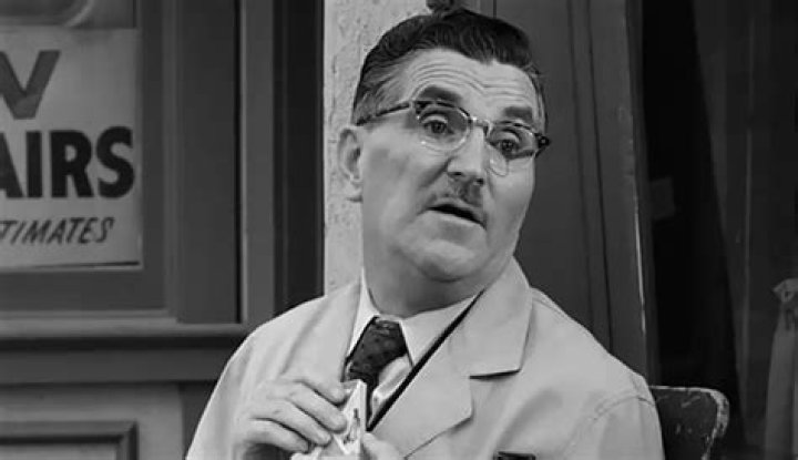 Why was Walter Baldwin replaced as Floyd the barber? – Celebrity