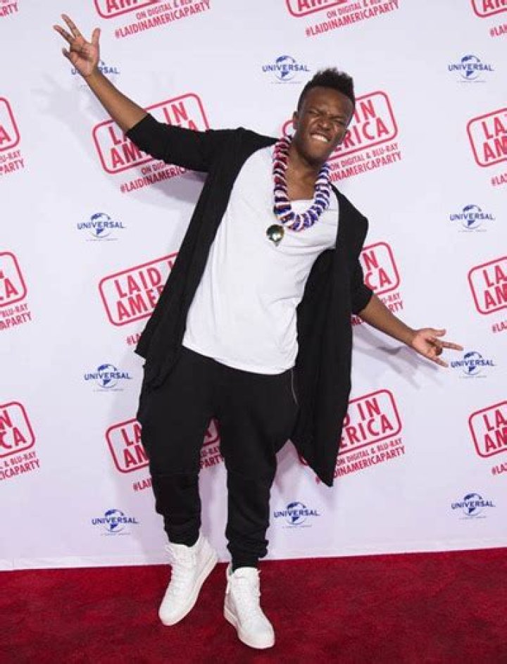 YouTuber KSI Body Measurements Height Weight Age Vital Stats Facts Biography
